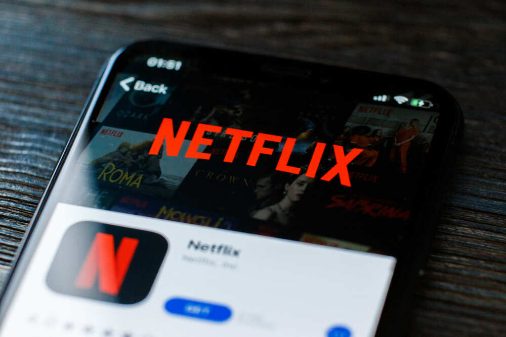 netflix-changes-password-policy-no-more-free-out-of-household-sharing