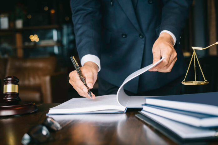 Partner,Lawyers,Or,Attorneys,Discussing,A,Contract,Agreement.,Successful,Businessmen