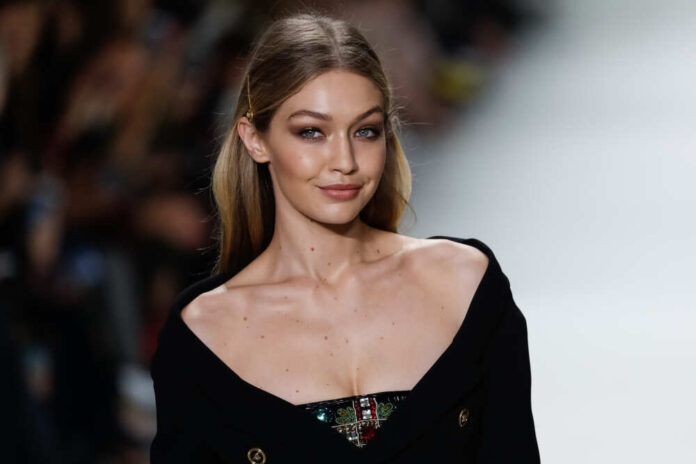 Milan,,Italy,-,September,22:,Gigi,Hadid,Walks,The,Runway