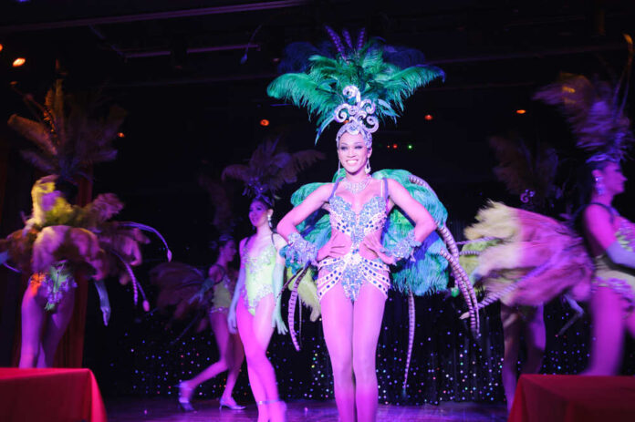 Phuket,,Thailand,-,October,20,,2011:,Moulin,Rose,Phuket,Cabaret