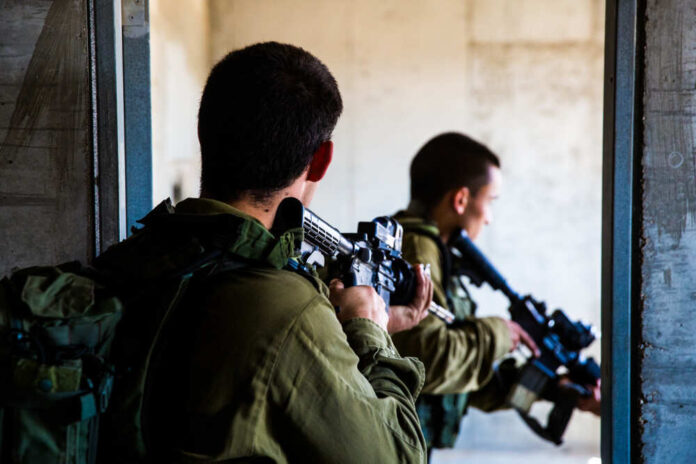 Israeli,Soldiers,Training,In,Combat,In,An,Urban,Area